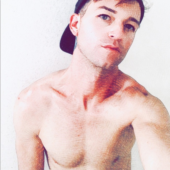 Meet your Posher, Kye - Picture 3 of 8